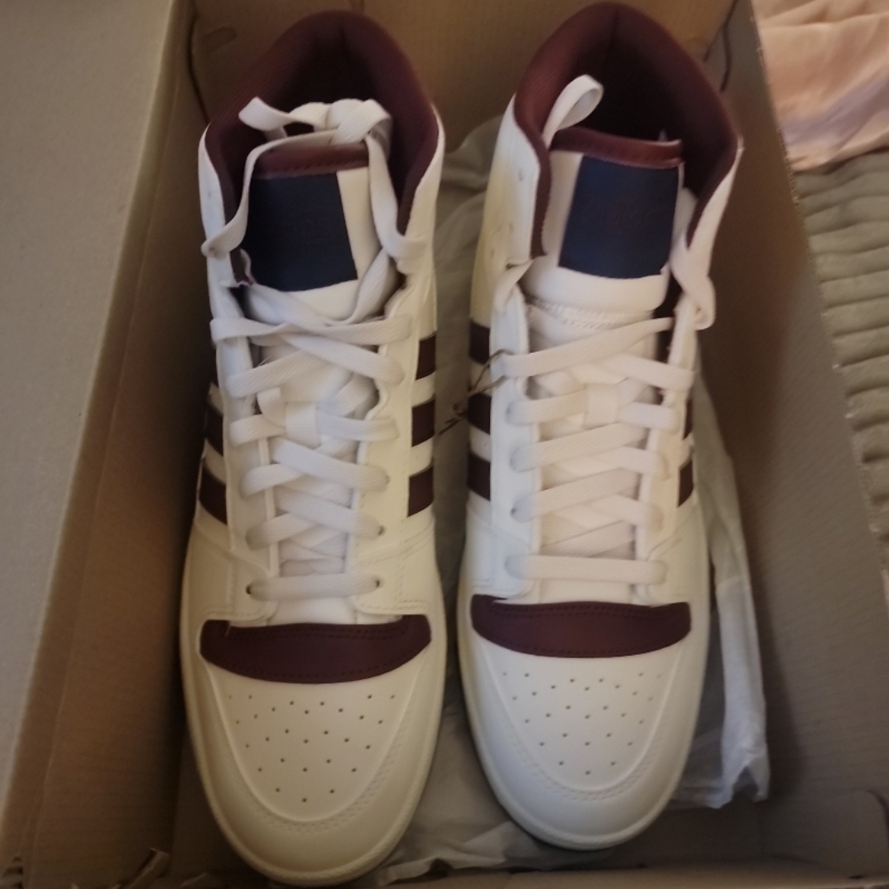 Adidas Men's Sneakers - White and Maroon Break Starts Size 8.5